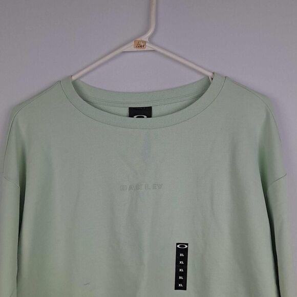 Oakley ladies top - Picture 2 of 11